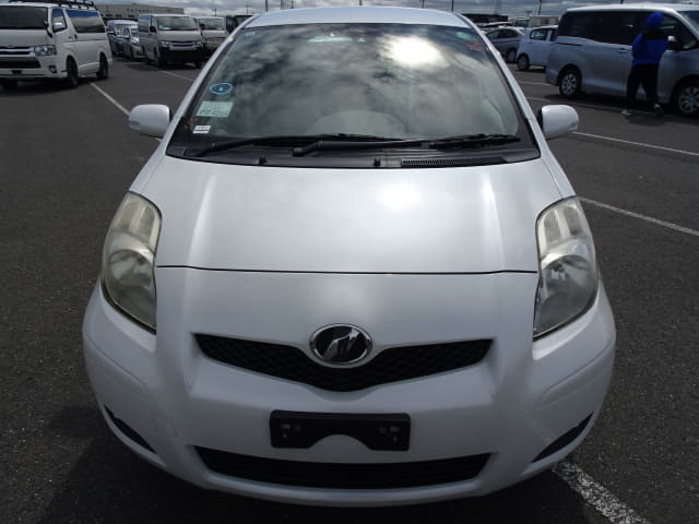TOYOTA Vitz thumbnail 8