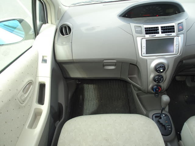 TOYOTA Vitz thumbnail 34