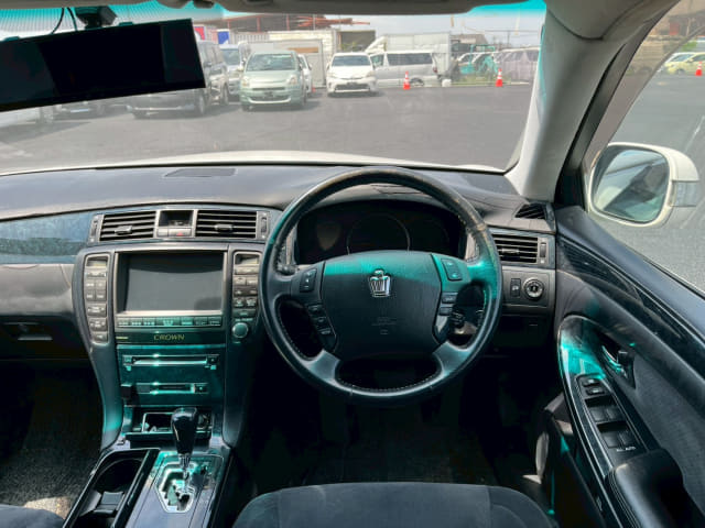 TOYOTA Crown thumbnail 32
