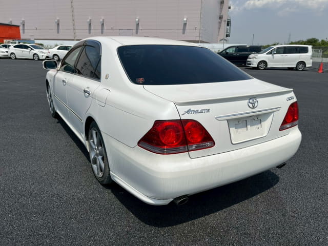 TOYOTA Crown thumbnail 3
