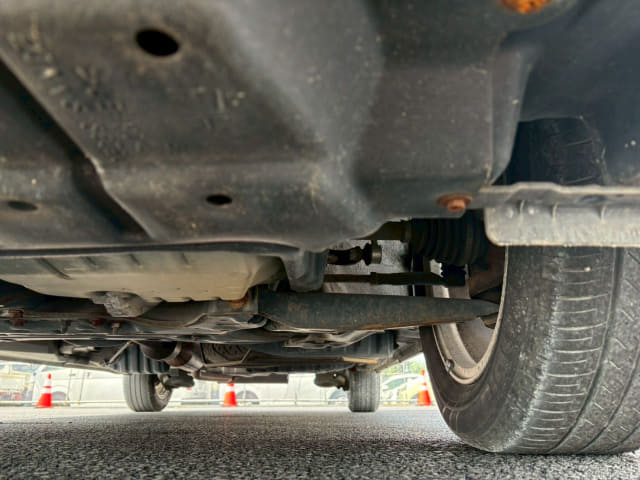 TOYOTA Voxy thumbnail 14