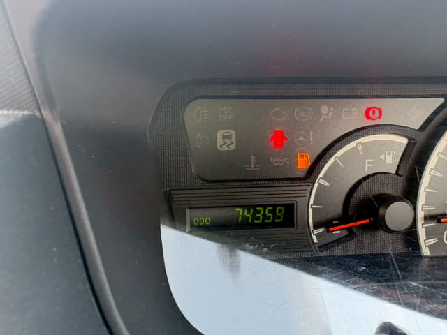 TOYOTA Voxy thumbnail 35