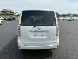 2010 TOYOTA Voxy
