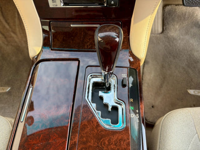 TOYOTA Crown thumbnail 38