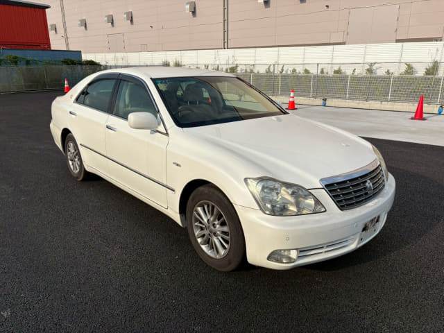 TOYOTA Crown thumbnail 7