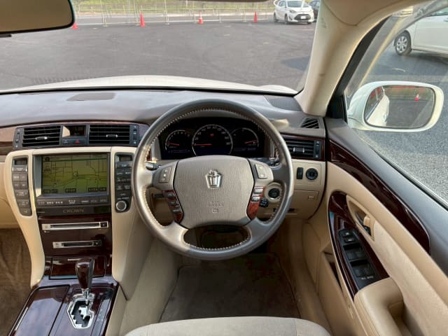 TOYOTA Crown thumbnail 31
