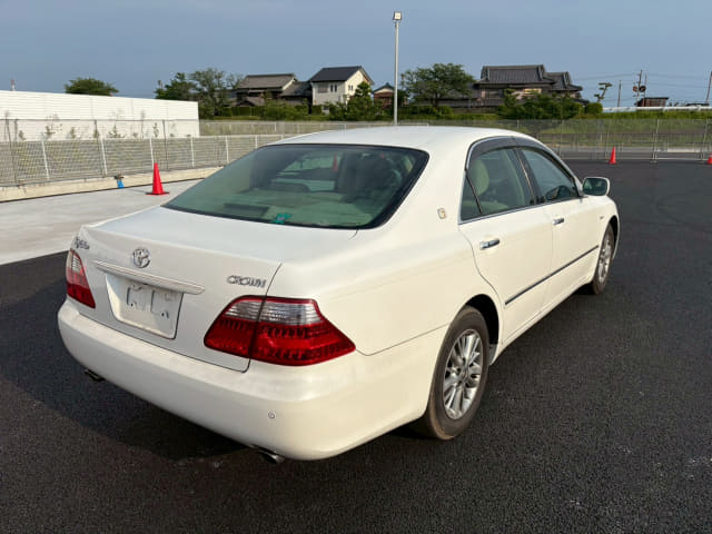 TOYOTA Crown thumbnail 5