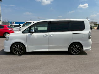 2007 TOYOTA Voxy