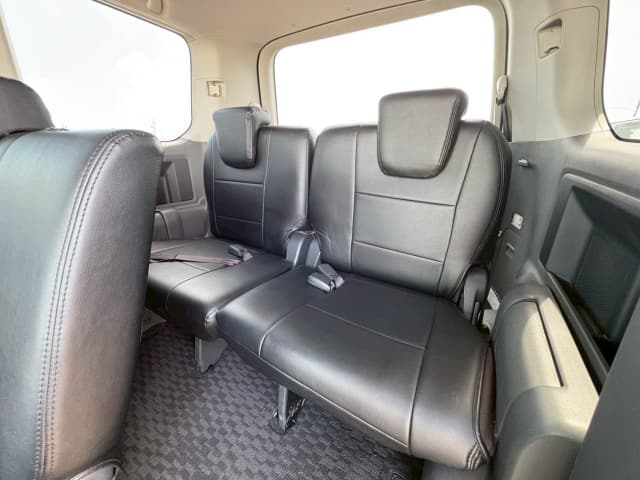 TOYOTA Voxy thumbnail 27