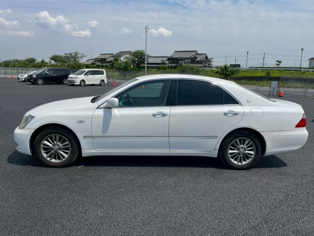 TOYOTA Crown thumbnail 2