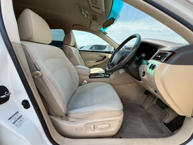 TOYOTA Crown thumbnail 25