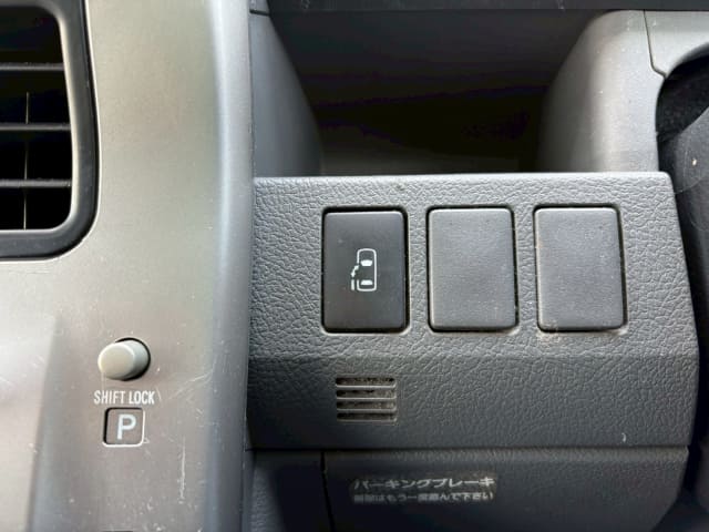 TOYOTA Voxy thumbnail 47