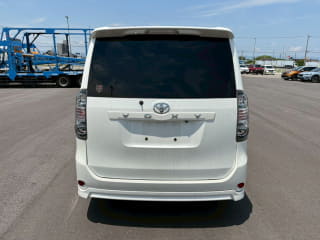 2007 TOYOTA Voxy