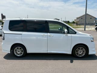 2007 TOYOTA Voxy