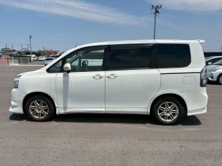 2007 TOYOTA Voxy