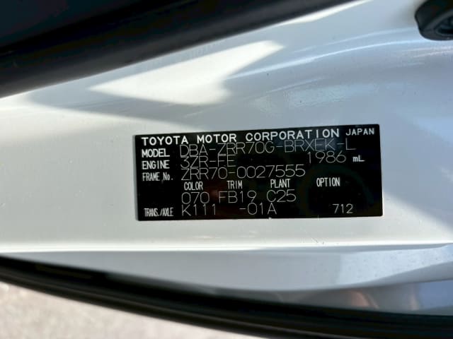 TOYOTA Voxy thumbnail 50