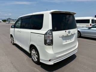 2007 TOYOTA Voxy