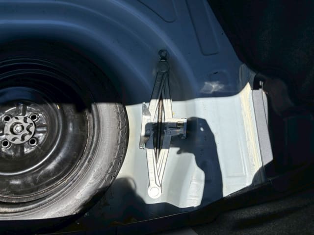 TOYOTA Corolla Axio thumbnail 31