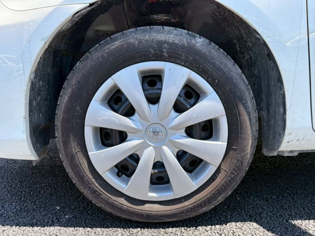 TOYOTA Corolla Axio thumbnail 9