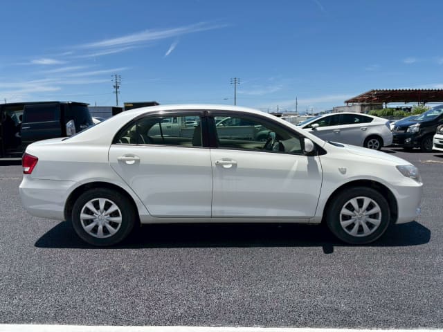 TOYOTA Corolla Axio thumbnail 6