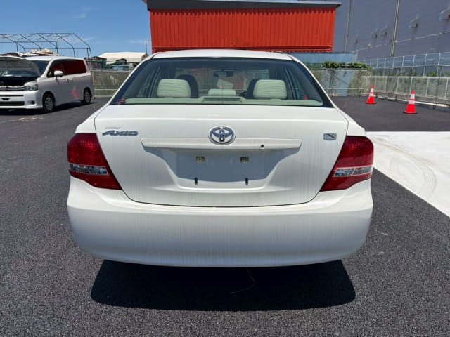 TOYOTA Corolla Axio thumbnail 4