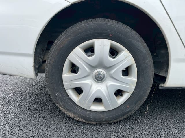 TOYOTA Corolla Sedan thumbnail 11
