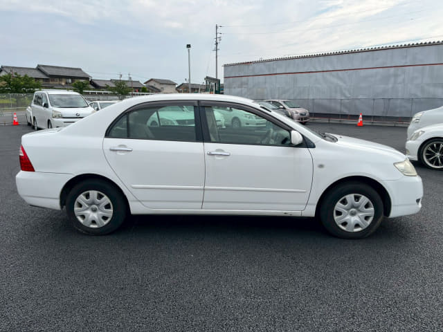 TOYOTA Corolla Sedan thumbnail 6