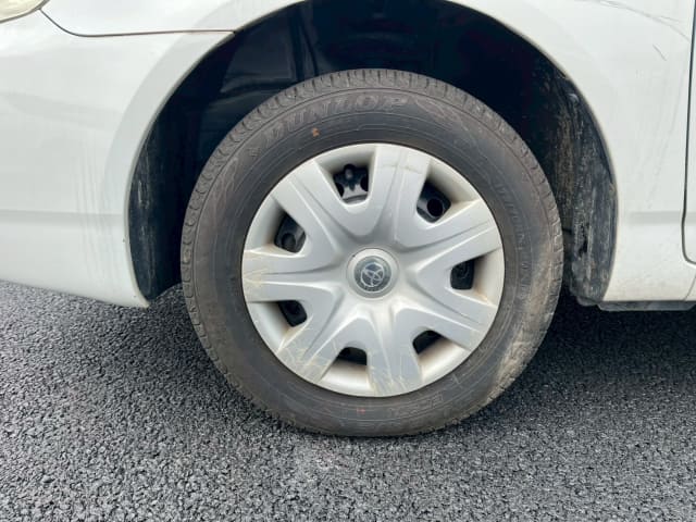 TOYOTA Corolla Sedan thumbnail 9