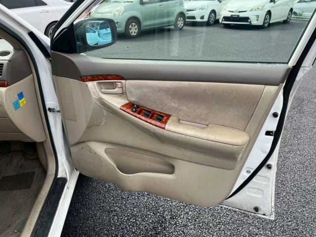 TOYOTA Corolla Sedan thumbnail 40
