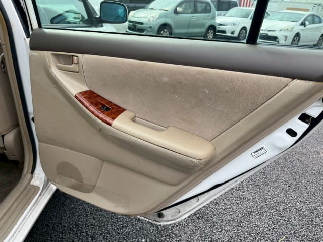 TOYOTA Corolla Sedan thumbnail 44