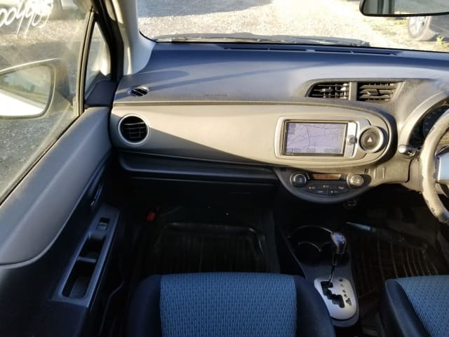 TOYOTA Vitz thumbnail 33