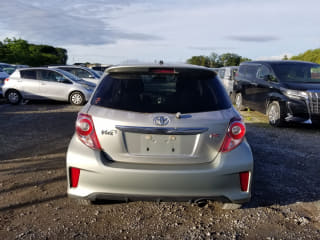2011 TOYOTA Vitz