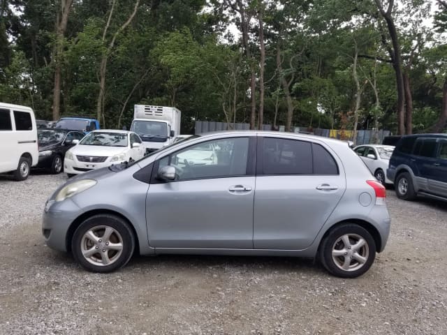 TOYOTA Vitz thumbnail 2