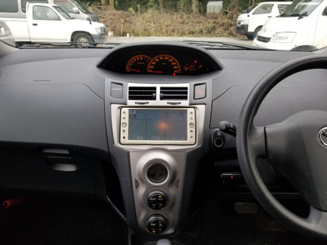TOYOTA Vitz thumbnail 36
