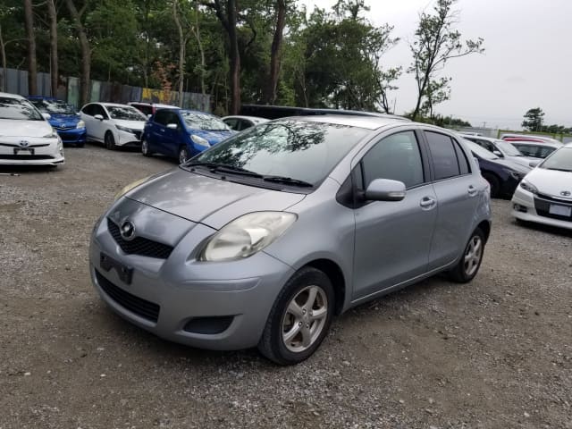 2009 TOYOTA Vitz