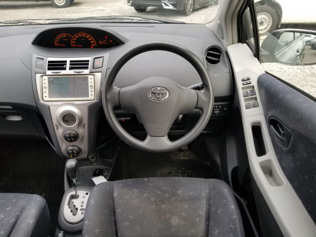 TOYOTA Vitz thumbnail 32