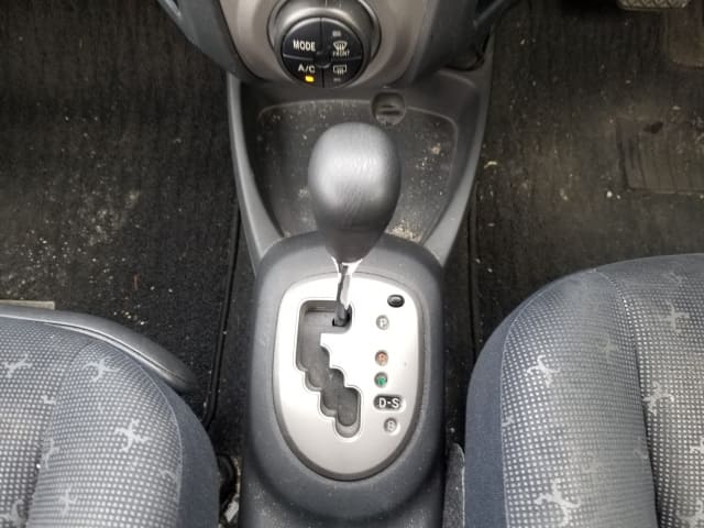 TOYOTA Vitz thumbnail 38