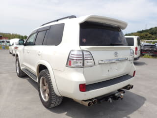 2011 TOYOTA Land Cruiser