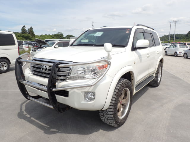 2011 TOYOTA Land Cruiser
