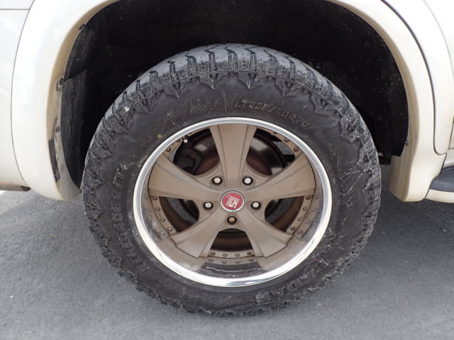 TOYOTA Land Cruiser thumbnail 11