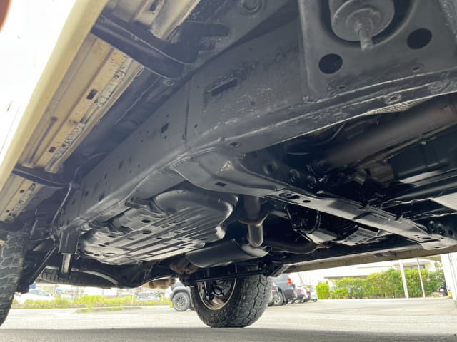 TOYOTA Land Cruiser thumbnail 23