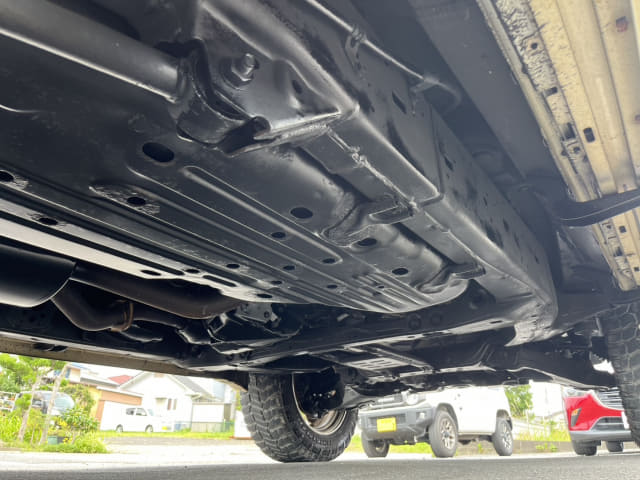 TOYOTA Land Cruiser thumbnail 22