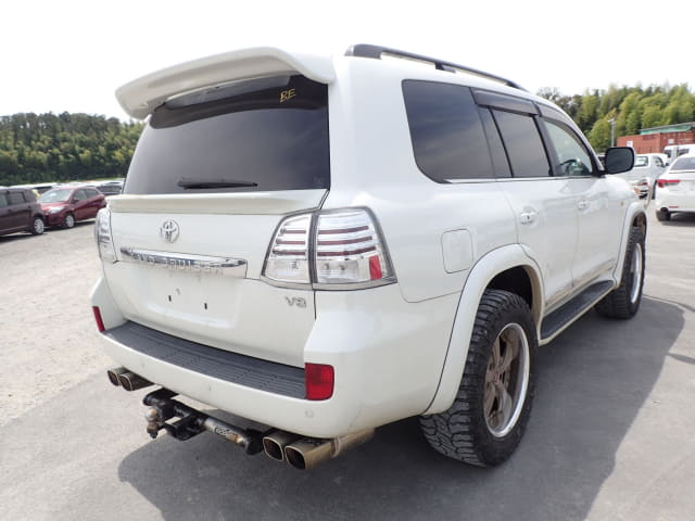 TOYOTA Land Cruiser thumbnail 5