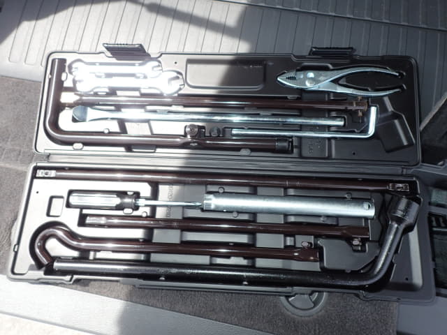 TOYOTA Land Cruiser thumbnail 32