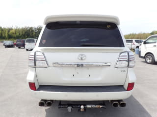 2011 TOYOTA Land Cruiser