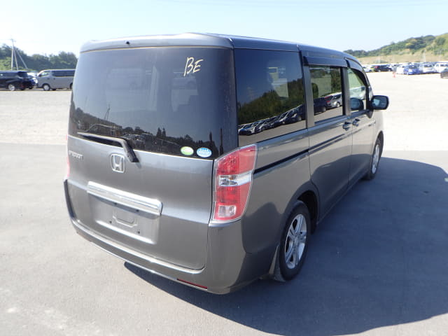 HONDA Step WGN thumbnail 5