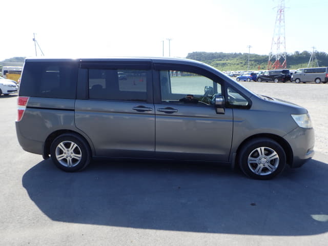 HONDA Step WGN thumbnail 6