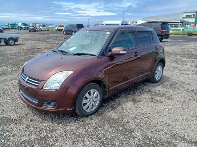 SUZUKI Swift;