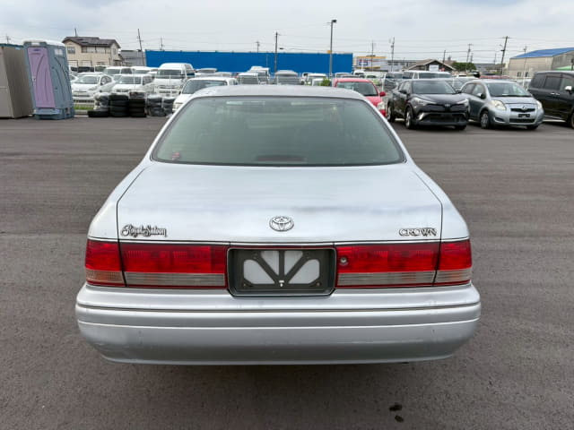 TOYOTA Crown thumbnail 4