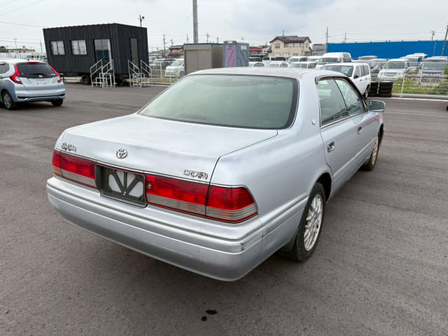 TOYOTA Crown thumbnail 5
